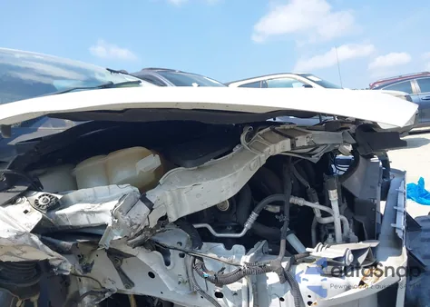 2018 Ford Focus Titanium z USA, uszkodzony, nr VIN 1FADP3J27JL294615